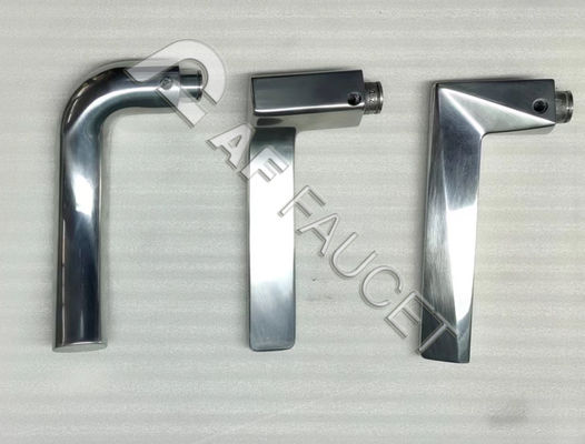 4400 X 3400 X 2800MM Máy đánh bóng CNC Máy đánh bóng kim loại tự động cho tay cầm kim loại