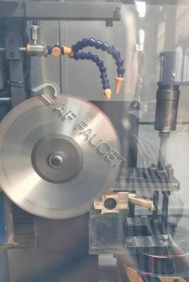 Máy làm vòi nước tự động robot Máy cưa thông minh CNC